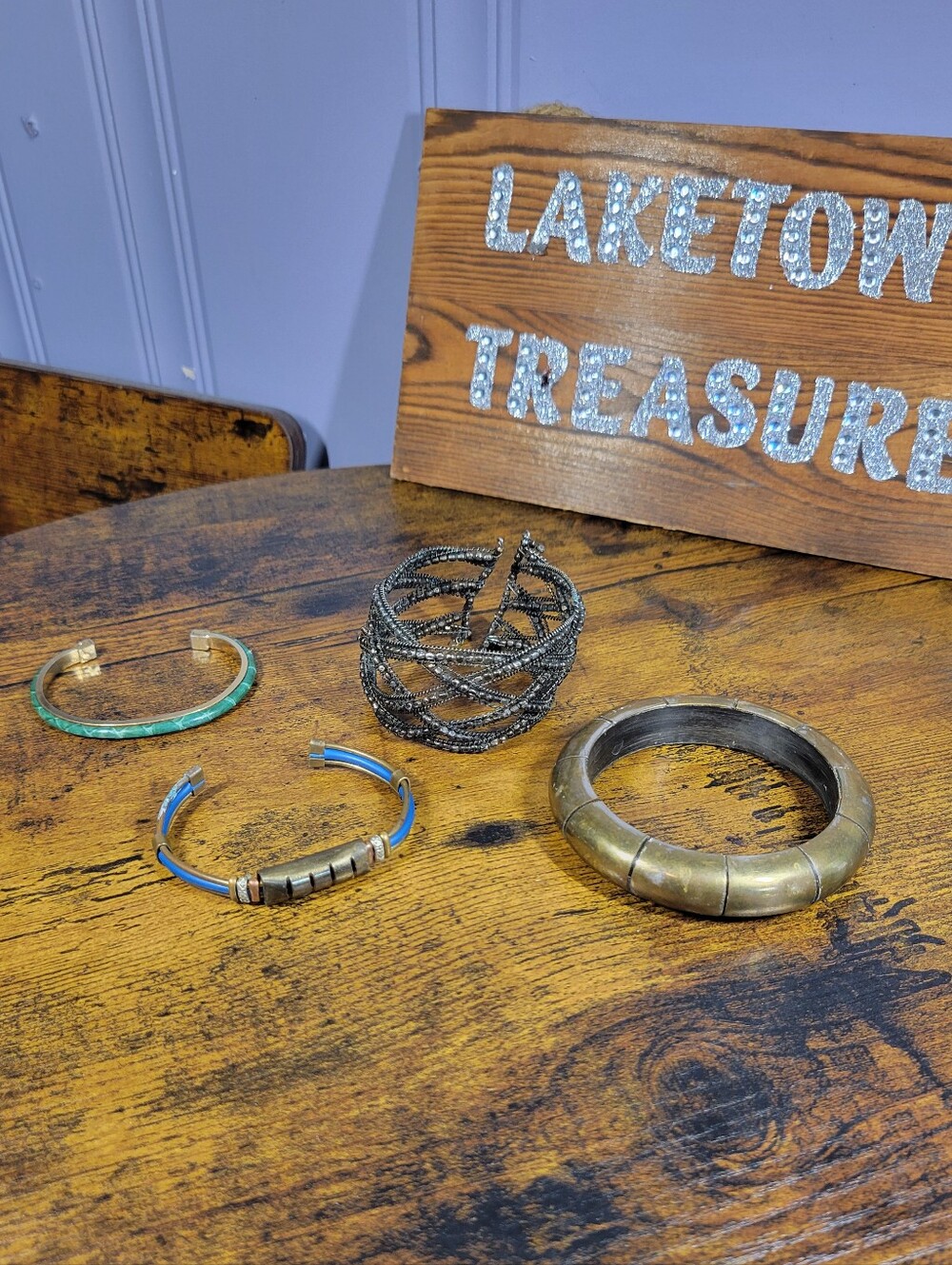 Vintage lot of 4 Mixed Metal, leather, Bead Bracelets